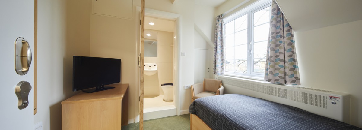 St Andrews Wards 130417 Panorama 053